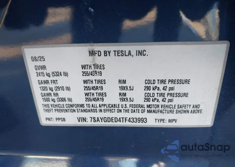 2026 Tesla Model Y Long Range Dual Motor All-Wheel Drive z USA, uszkodzony, nr VIN 7SAYGDED4TF433993